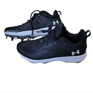 Under Armour  Glyde Softball / Baseball Cleats  Women's  Sz 9 NEW